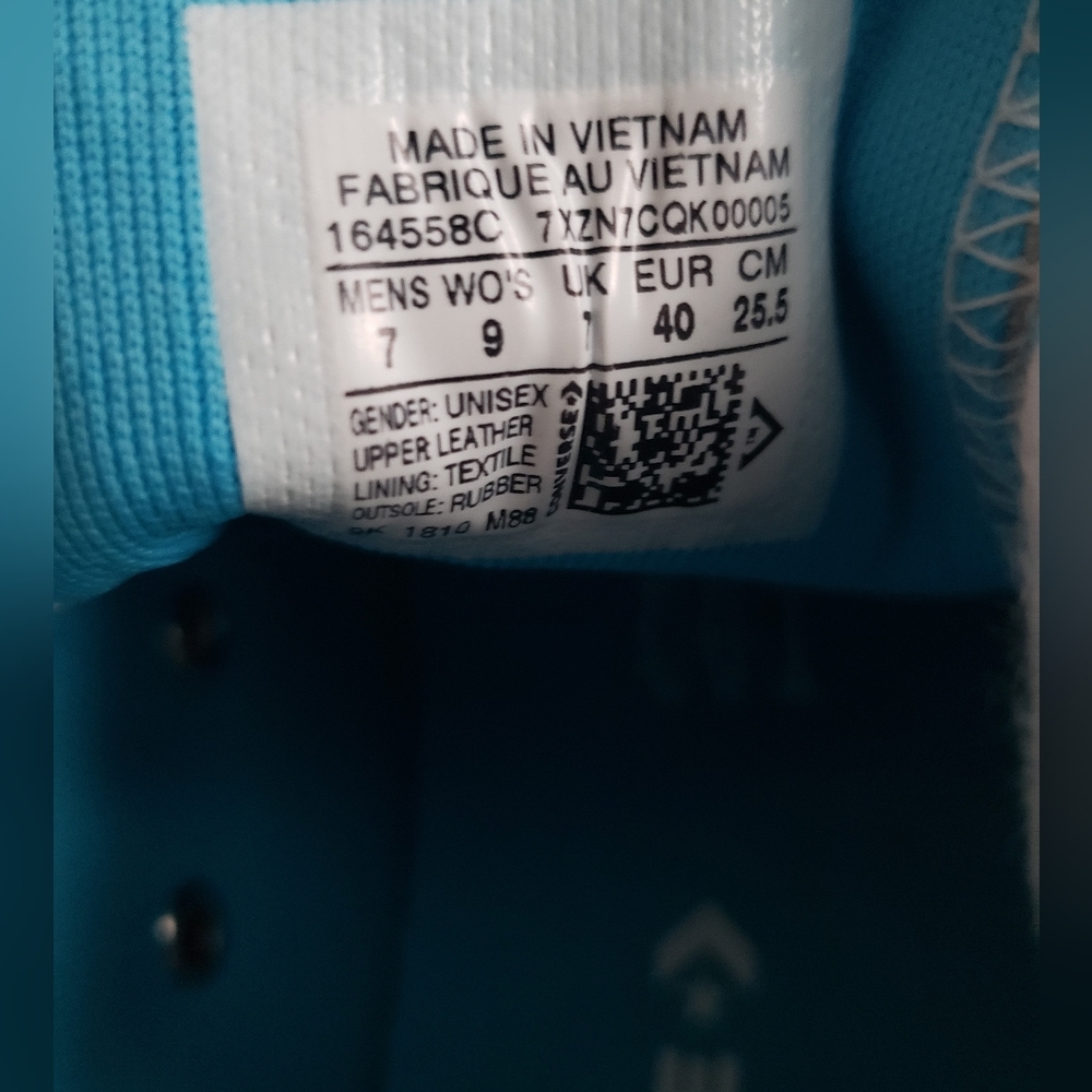 Like New Converse CTAS Love The Progress Leather Sneakers - Picture 7 of 11